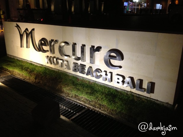 I have a really nice stay in Mercure Hotel at Kuta Beach, Bali